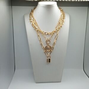 Triple layerd Fashion Jewelry NEW